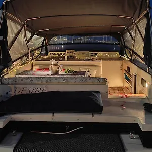 Desirè Charming House Boat , Palermo Italia